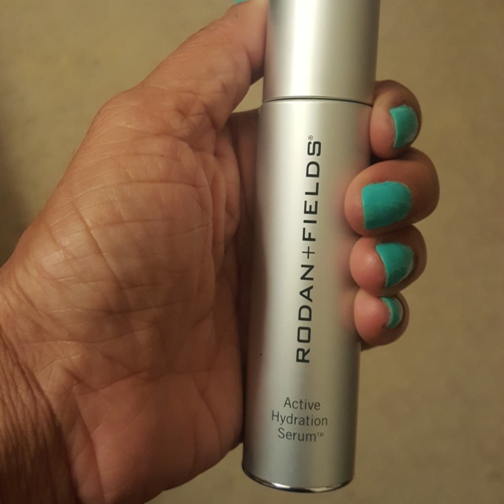 Rodan and Fields active hydration serum